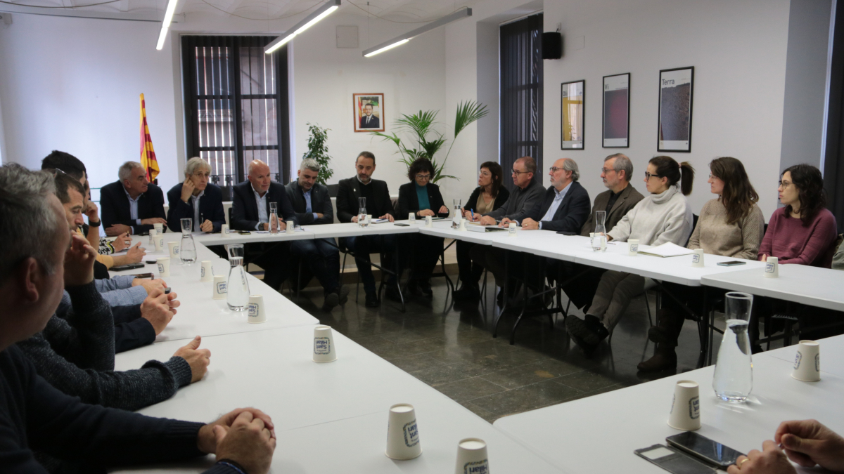 Reunión entre el consejero David Mascort y diferentes agentes del Priorat.