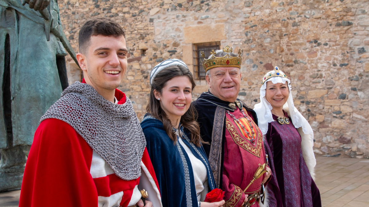 Imagen con los protagonistas de la Semana Medieval de Montblanc de este año.