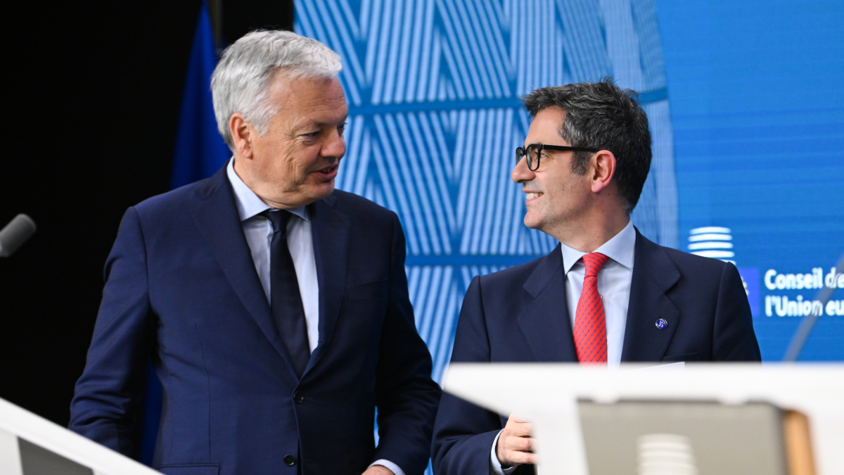 El ministro de la Presidencia, Félix Bolaños, y el comisario de Justicia, Didier Reynders, antes de una rueda de prensa.
