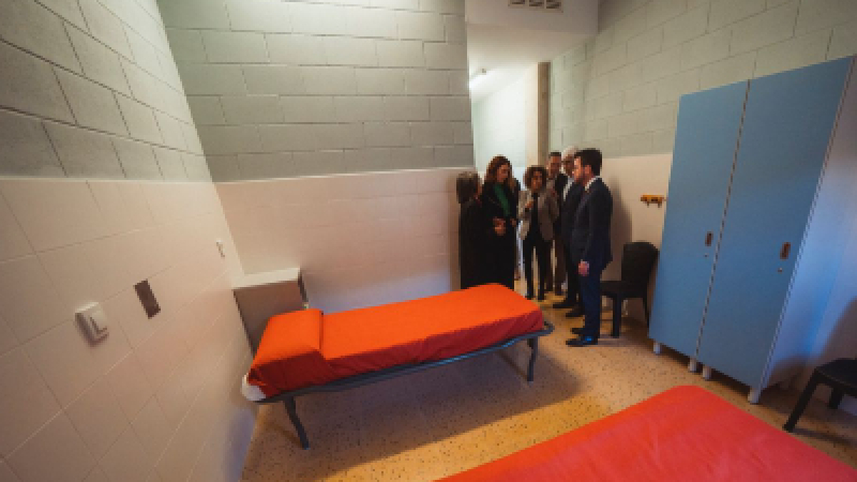 La previsió a mitjà termini és que cinc centres penitenciaris del país comptin amb aquestes unitats especialitzades.