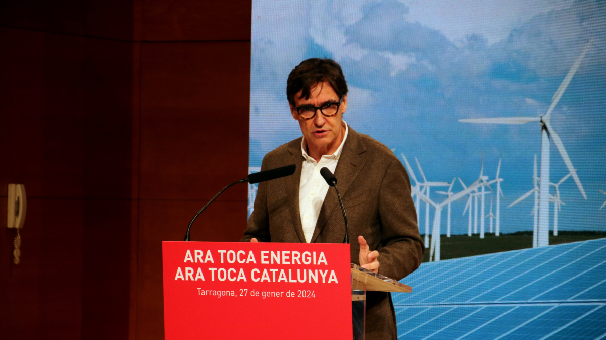 El lider del PSC, Salvador Illa, durant la seva intervenció en la cloenda de la jornada sobre energia feta a Tarragona.