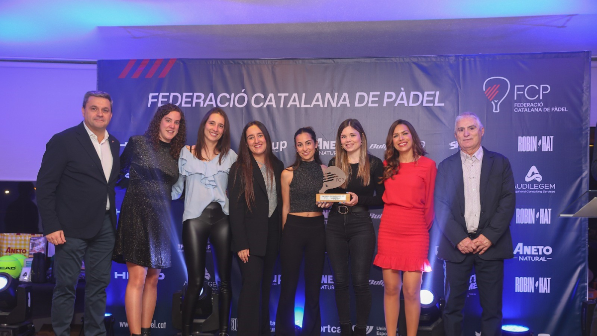 Entrega de reconocimientos durante Festividad Provincial de Pádel de Tarragona.