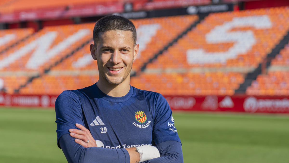 Alan Godoy, ahir, sobre la gespa del Nou Estadi Costa Daurada.