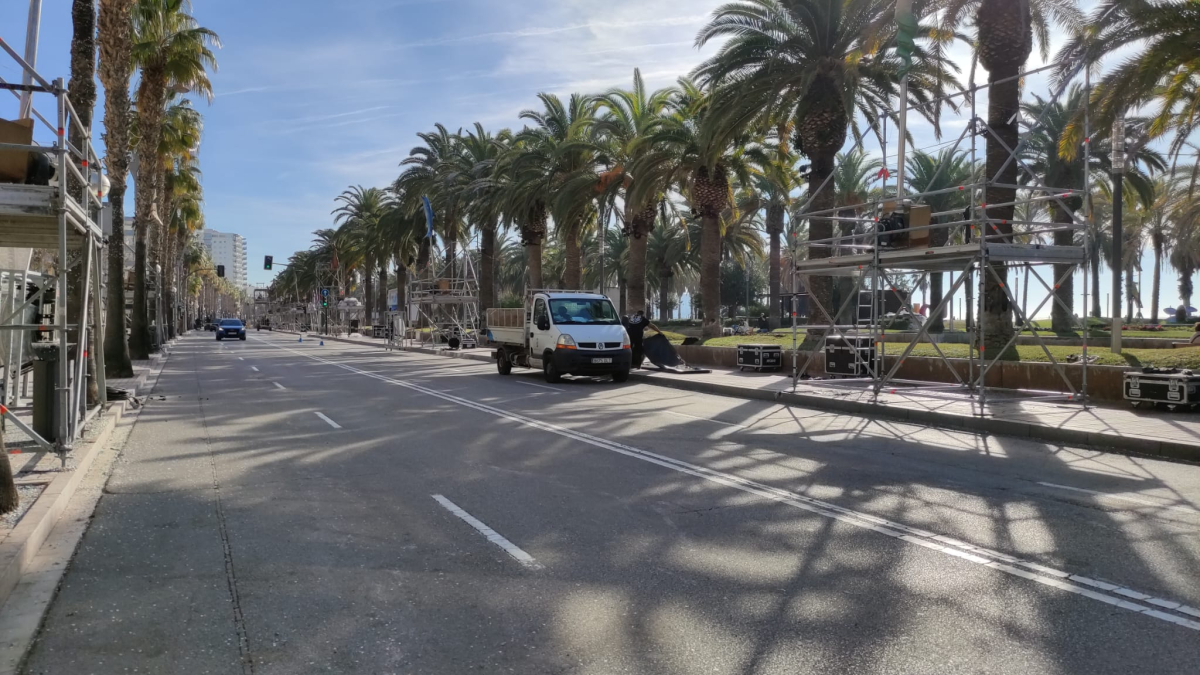 El paseo Jaume I después de la fiesta del Coso Blanco.