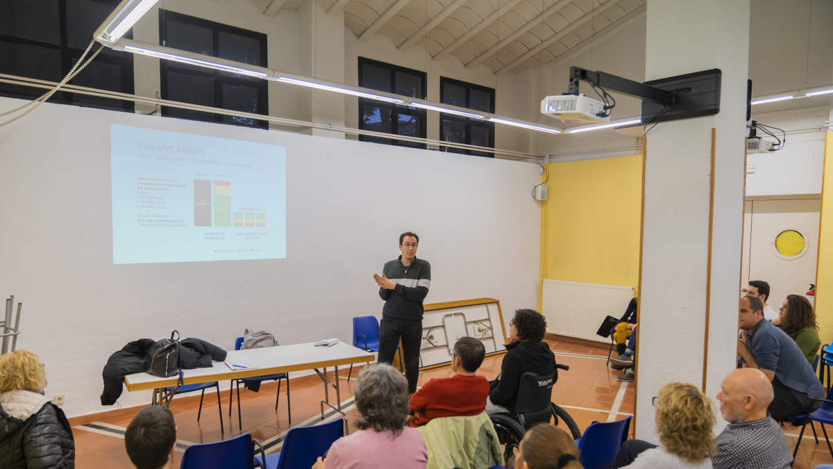 Fotografia de la tercera sessió de presentació de la idea.