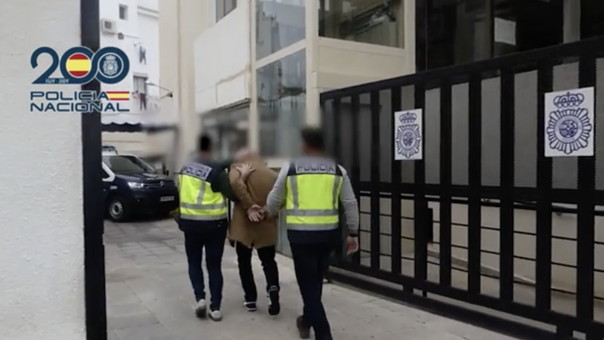 Captura de pantalla del vídeo de l'operatiu policial