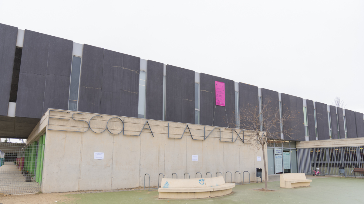 Fotografia d’arxiu de l’exterior de l’Escola La Vitxeta, que podria quedar-se amb un grup d’I3.