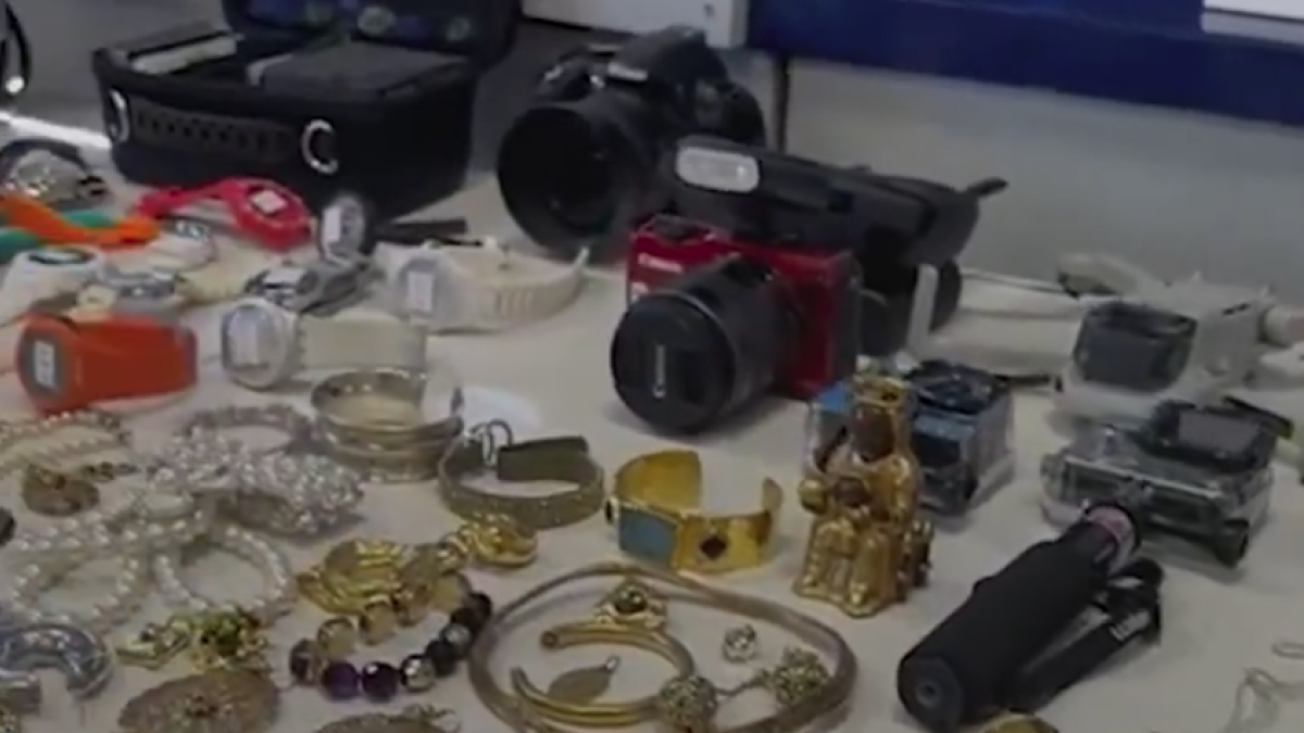 Captura de pantalla del video publicado por los Mossos de los objetos robados por el grupo criminal