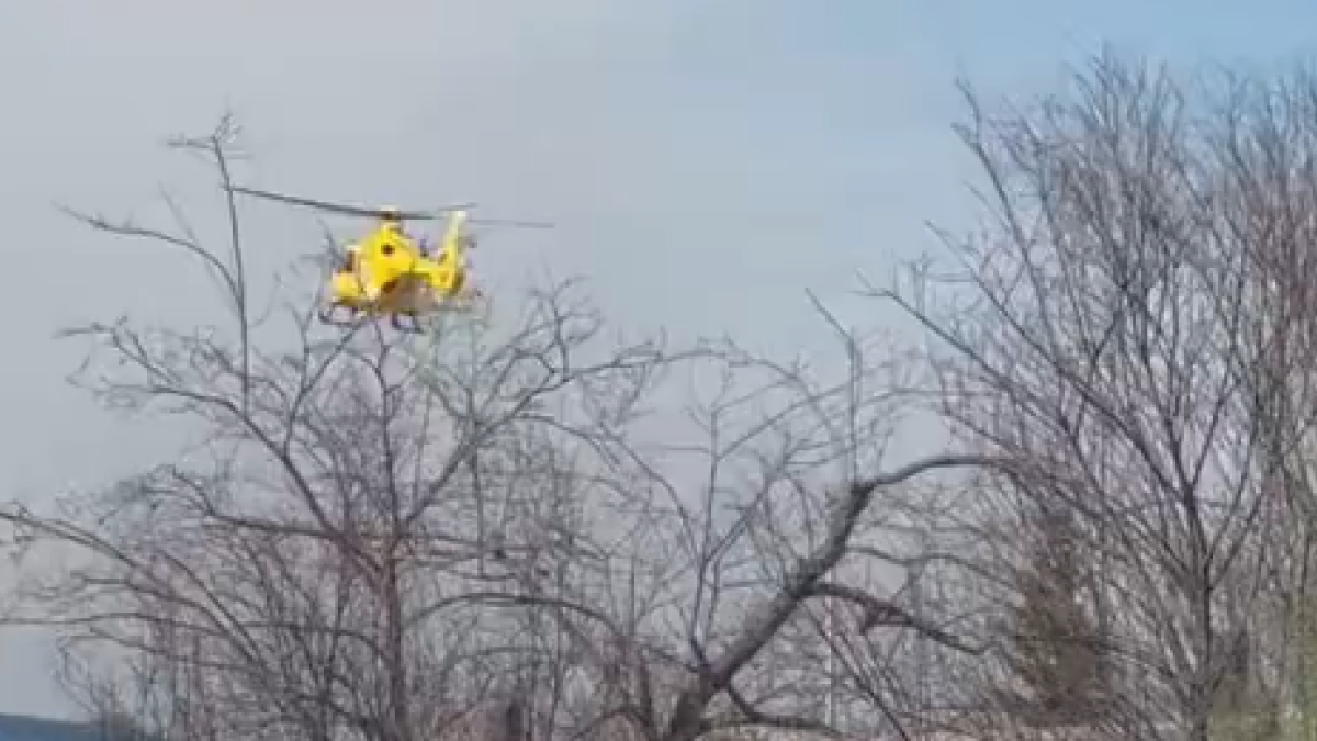 Helicòpter del SEM traslladant alguns dels ferits a l'hospital Sant Joan de Reus.