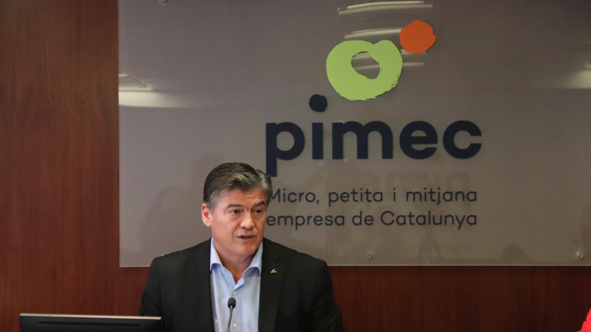 El presidente de la patronal de las pequeñas y medianas empresas Pimec, Antoni Cañete, durante una rueda de prensa