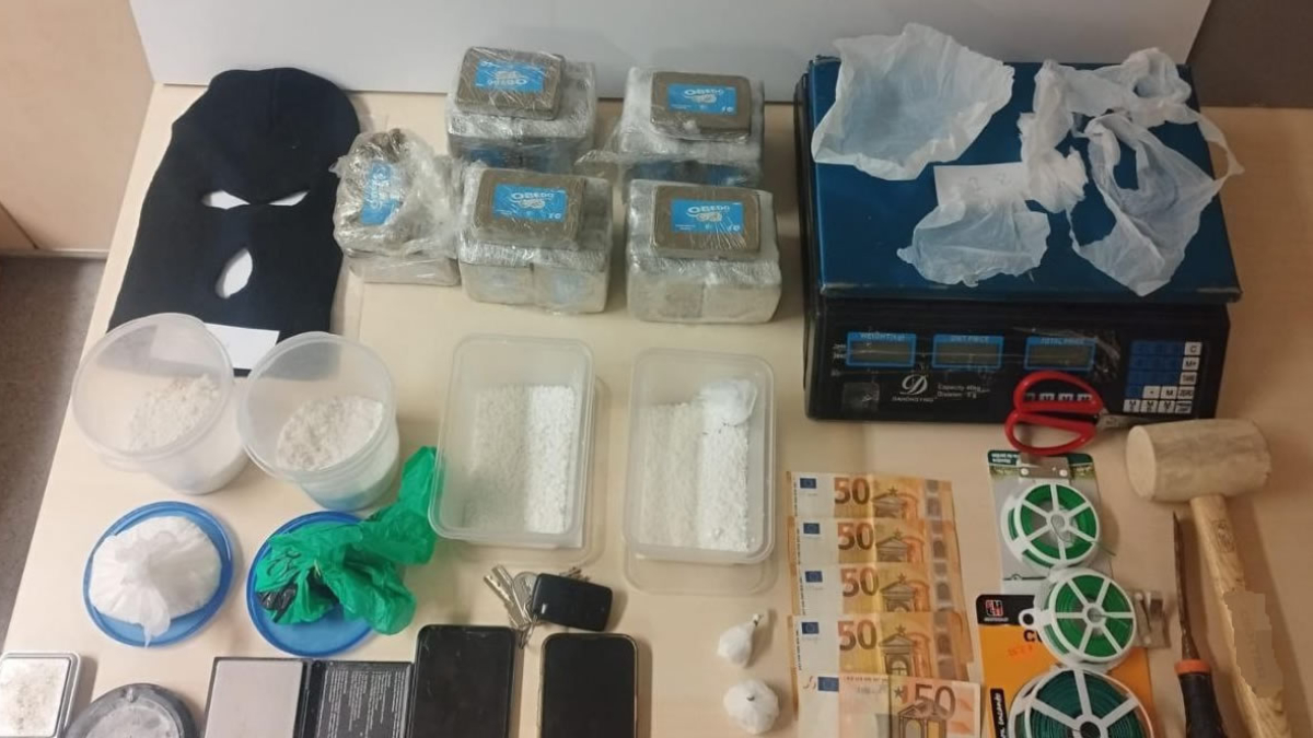 Drogues i objectes intervinguts pels Mossos