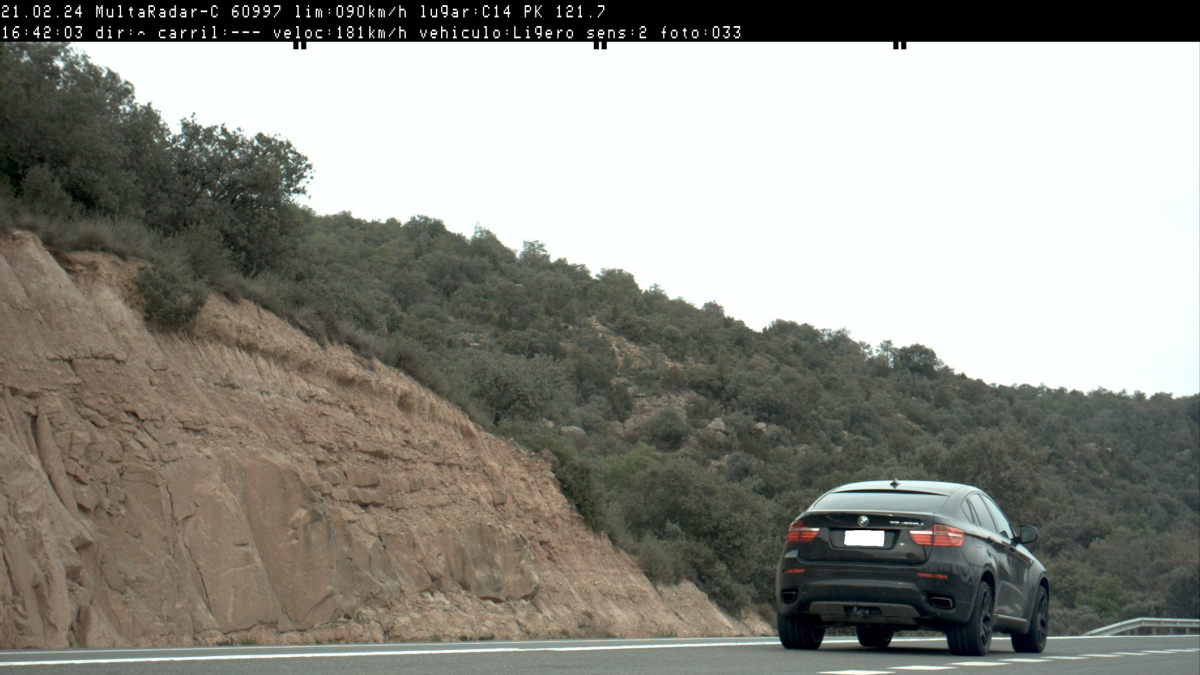 Coche circulando a 181 kilómetro por hora por la C-14 en Oliola.