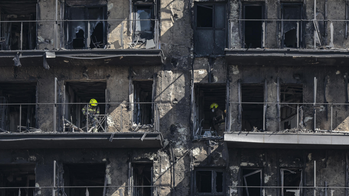 Imagen del estado en el que ha quedado el edificio tras el incendio.