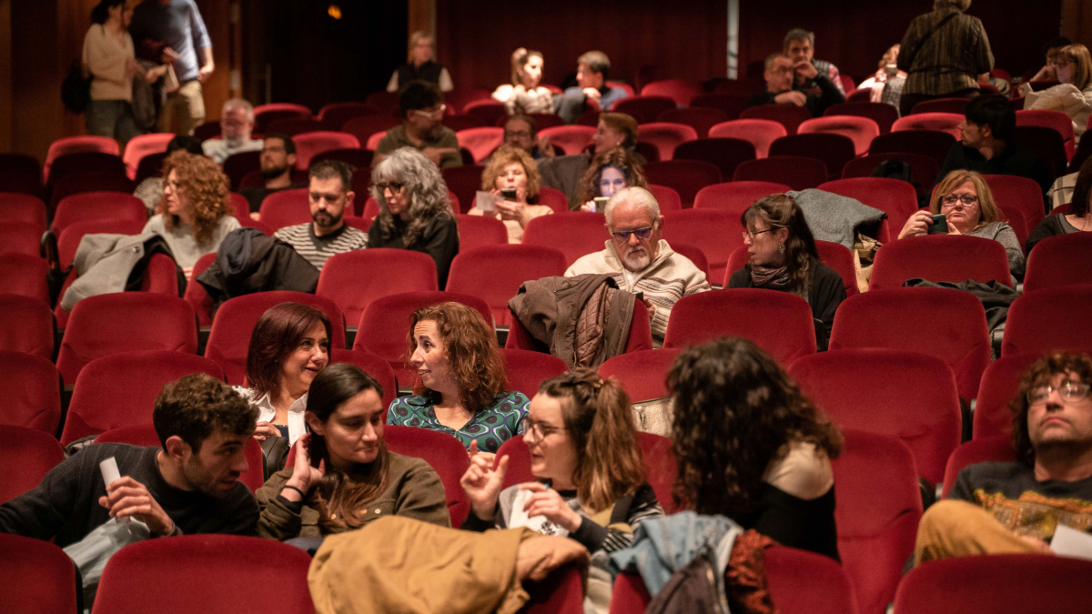 El público que asistió a la primera sesión del Frame 2024, en el Casal Riudomenc.