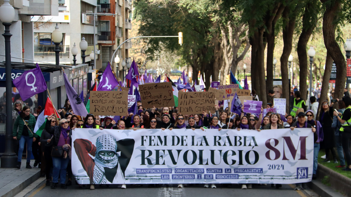 Imatge de la manifestació feminista unitària del 8M a Tarragona