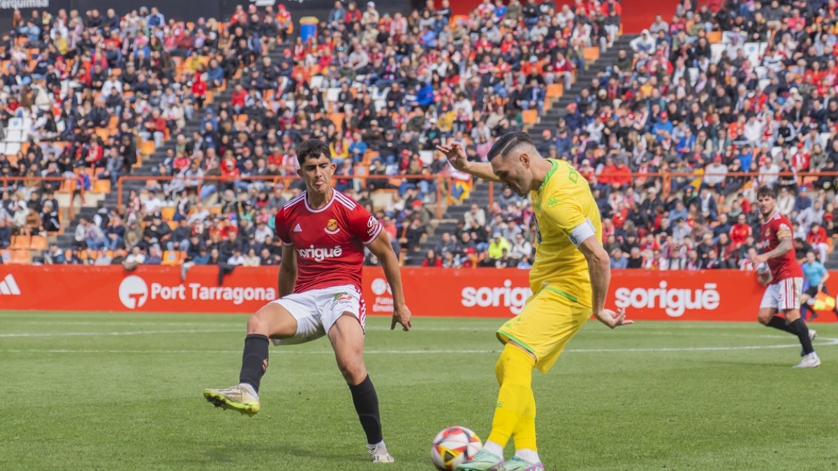 Imagen del partido entre el Nàstic de Tarragona y el Deportivo de la Coruña.