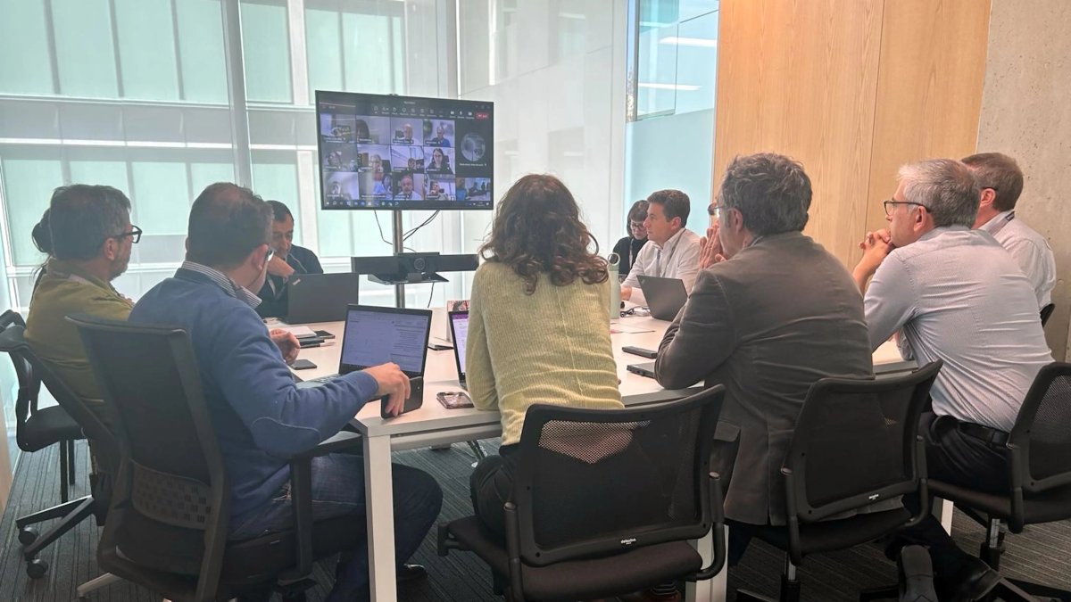 Reunió del comitè de crisi del Departament de Justícia, amb la consellera, Gemma Ubasart, per abordar el bloqueig de les presons catalanes.