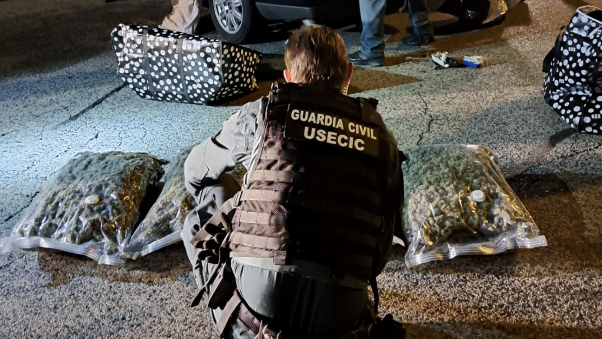 Operación de la Guardia Civil en el área de descanso del Mèdol.
