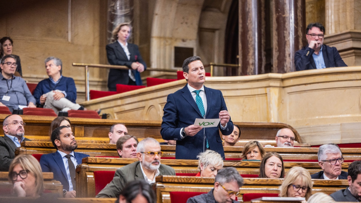Imagen de Macián en el Parlament de Catalunya.