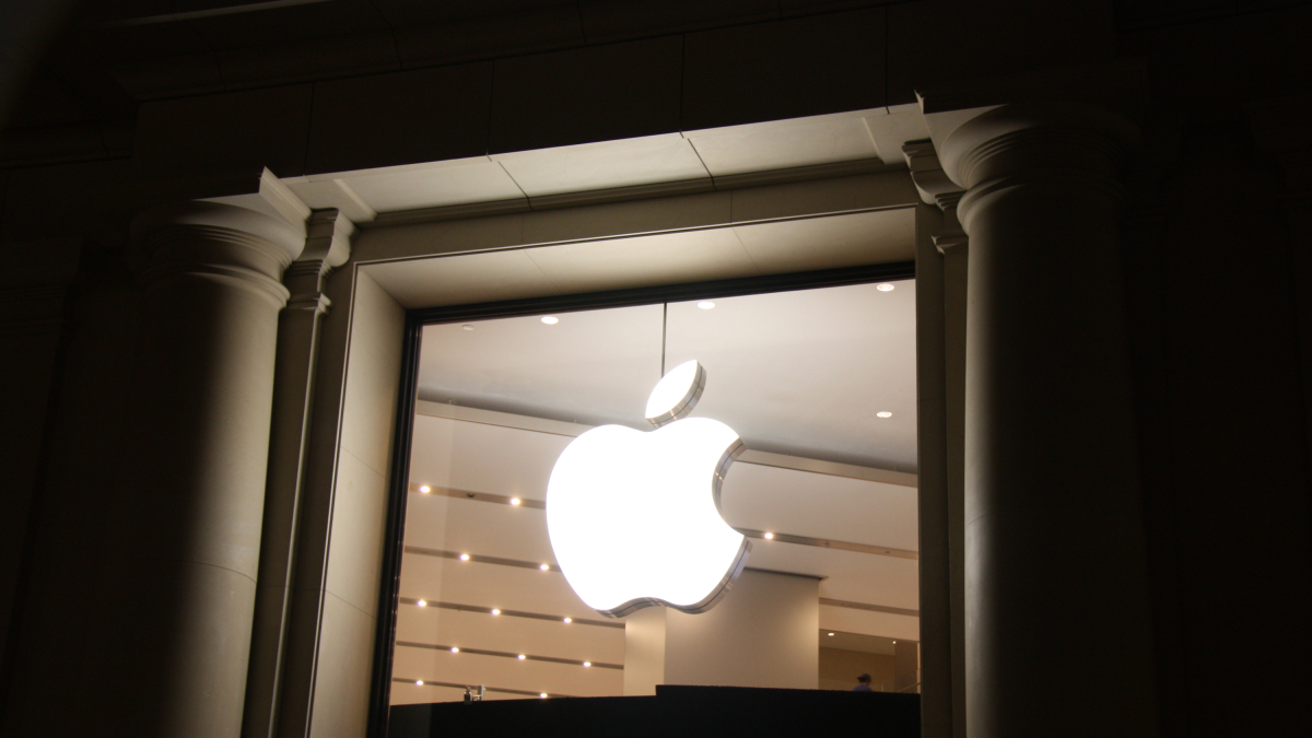Detalle del Apple Store del paseo de Gracia de Barcelona.