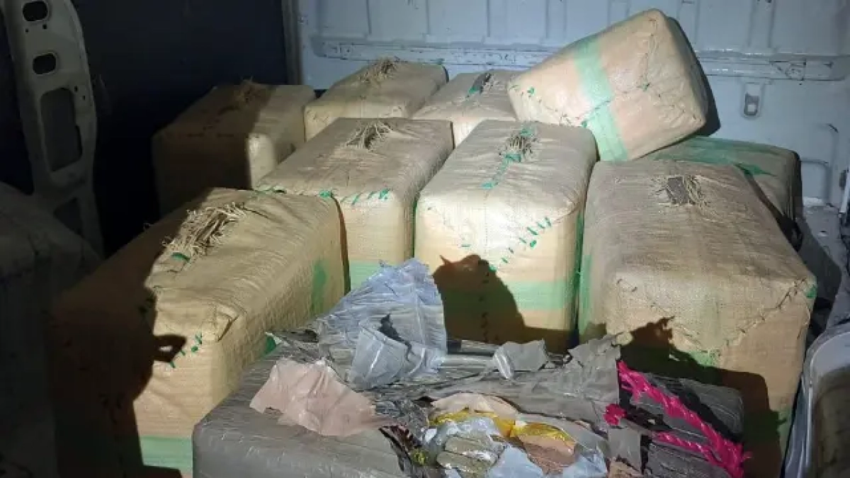 La droga intervenida tendría un precio en el mercado ilegal de 1.055.000 euros.