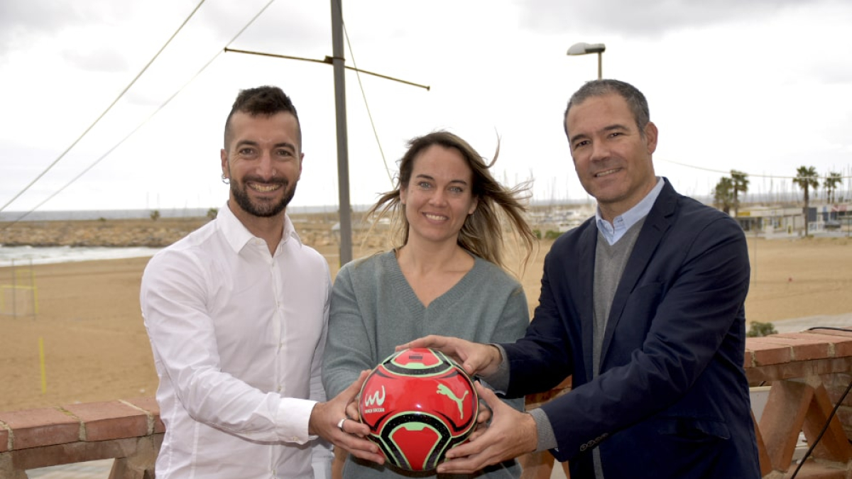Llorenç Gómez, la regidora Berta Castells i Ricardo García, director de competicions de BSWW.
