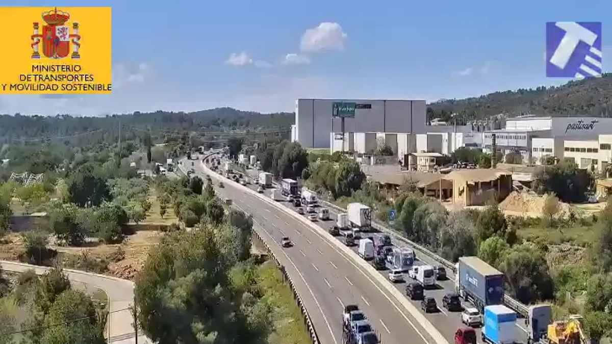 Retenciones en la AP-7 entre el Vendrell y la Pobla de Montornès en sentido Tarragona.