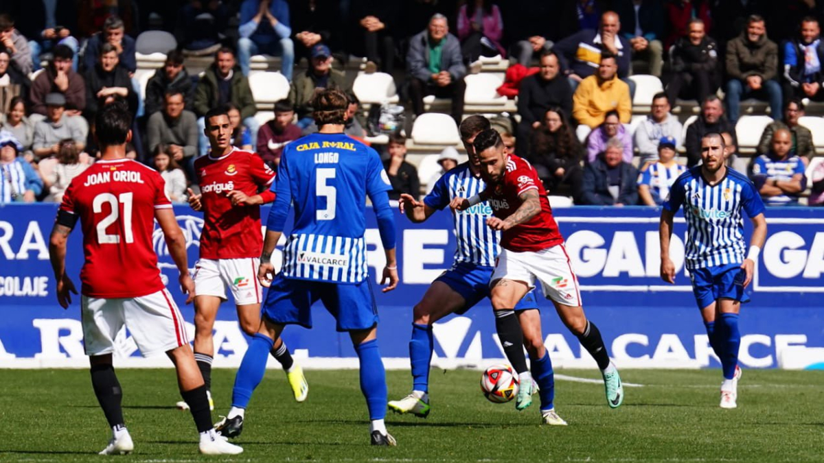 L'autor del gol, Marc Fernández, durant el partit.