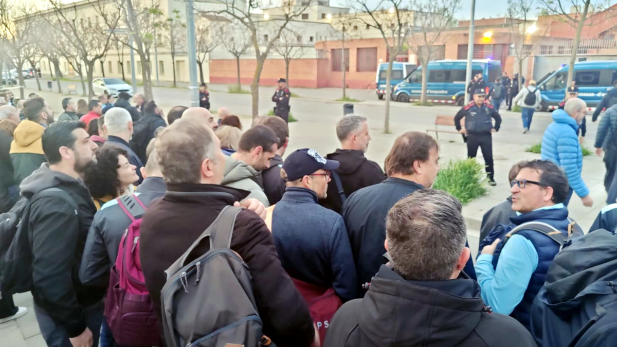 Treballadors concentrats a la presó de Ponent.