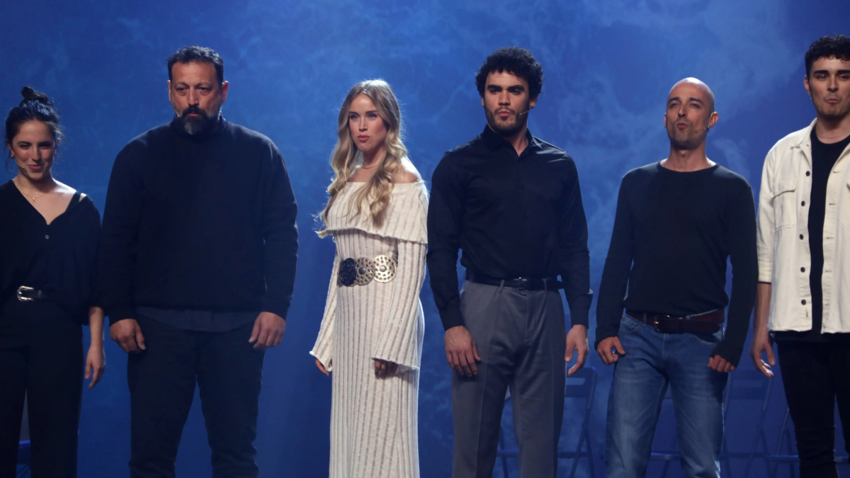 Jordi Garreta y Alèxia Pascual en la presentación del nuevo reparto de 'Mar i Cel'.