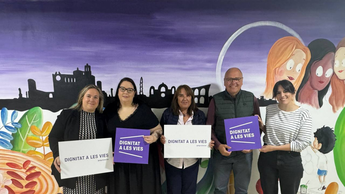 Imatge de la reunió amb la plataforma «Dignitat a les vies»