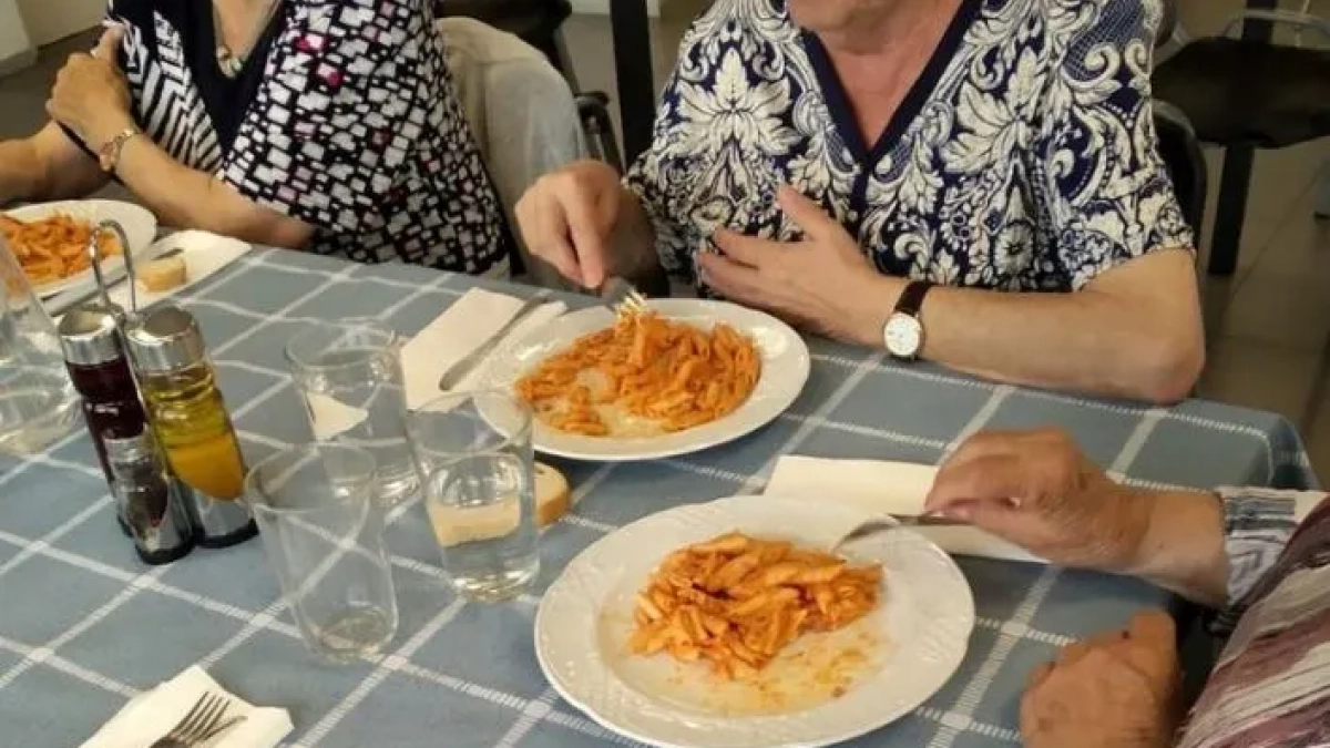 L’associació Joventut i Vida és l’encarregada de gestionar el servei, mitjançant un conveni de col·laboració amb l’Ajuntament.