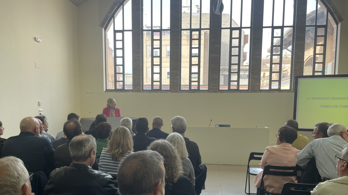 Imagen de lo anuncia del Ayuntamiento de Tortosa del ciclo de 'Memorias Tortosinas'