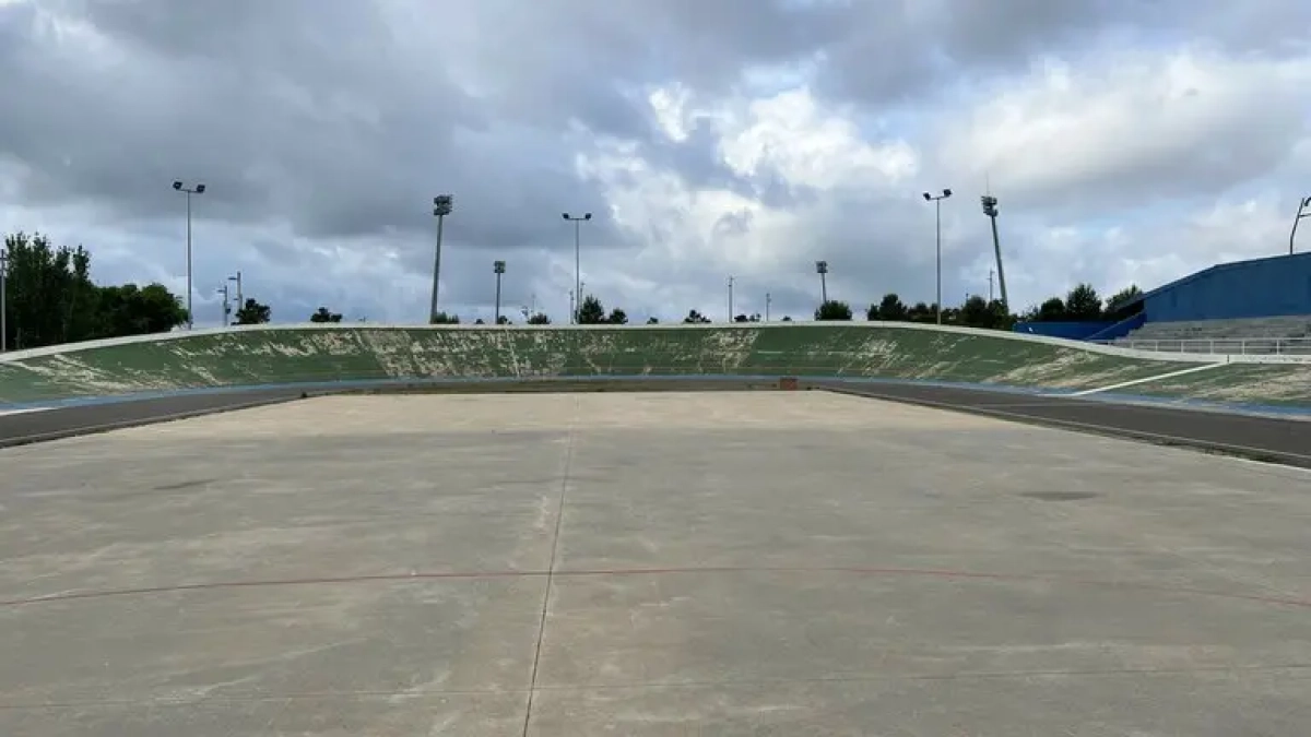Estado actual del pavimento del Velódromo Municipal.