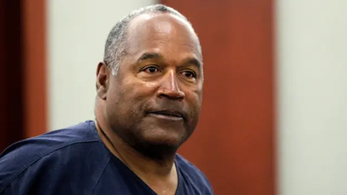O. J. Simpson fue una gran estrella del fútbol americano.