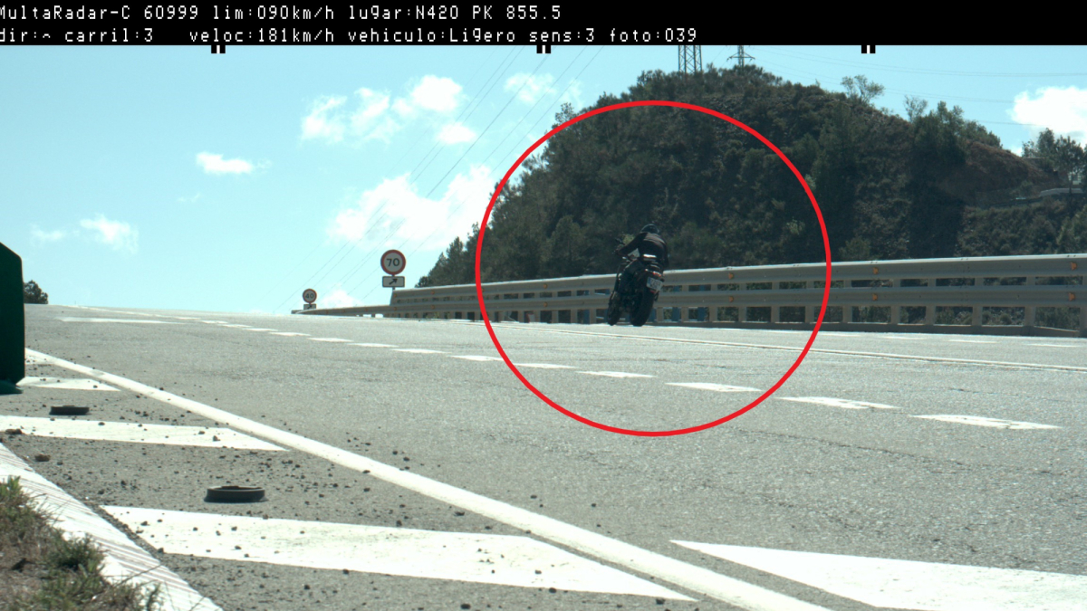 Imagen del conductor pillado a 181 km/h en la N.420.