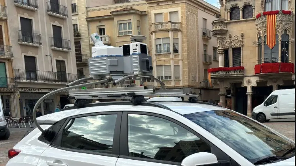 El vehículo va mapejar lunes las calles de Reus.