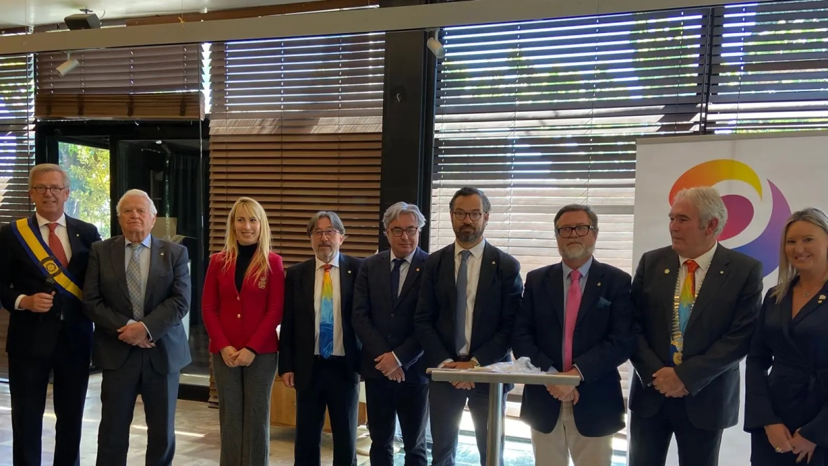 Diversos membres del Club Rotary durant la trobada celebrada ahir al Mas Passamaner.