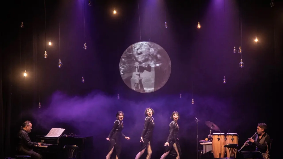 Divinas actuaran acompanyades dels músics Juli Aymí i Federico Mazzanti.