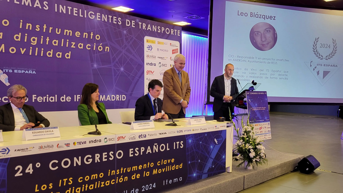 El galardón reconoce la trayectoria del responsable tecnológico de las dos empresas municipales, Leo Blázquez.
