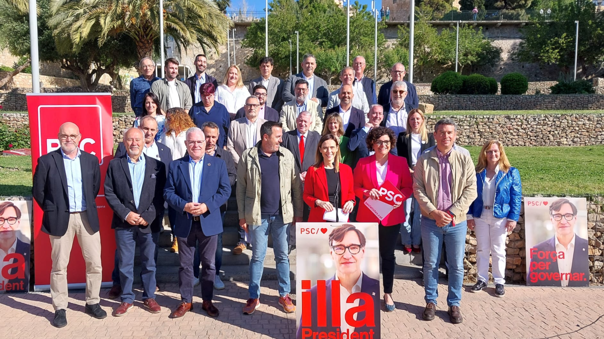 Imagen de alcaldes y alcaldesas socialistas del Campo de Tarragona al Parque del Anfiteatro.