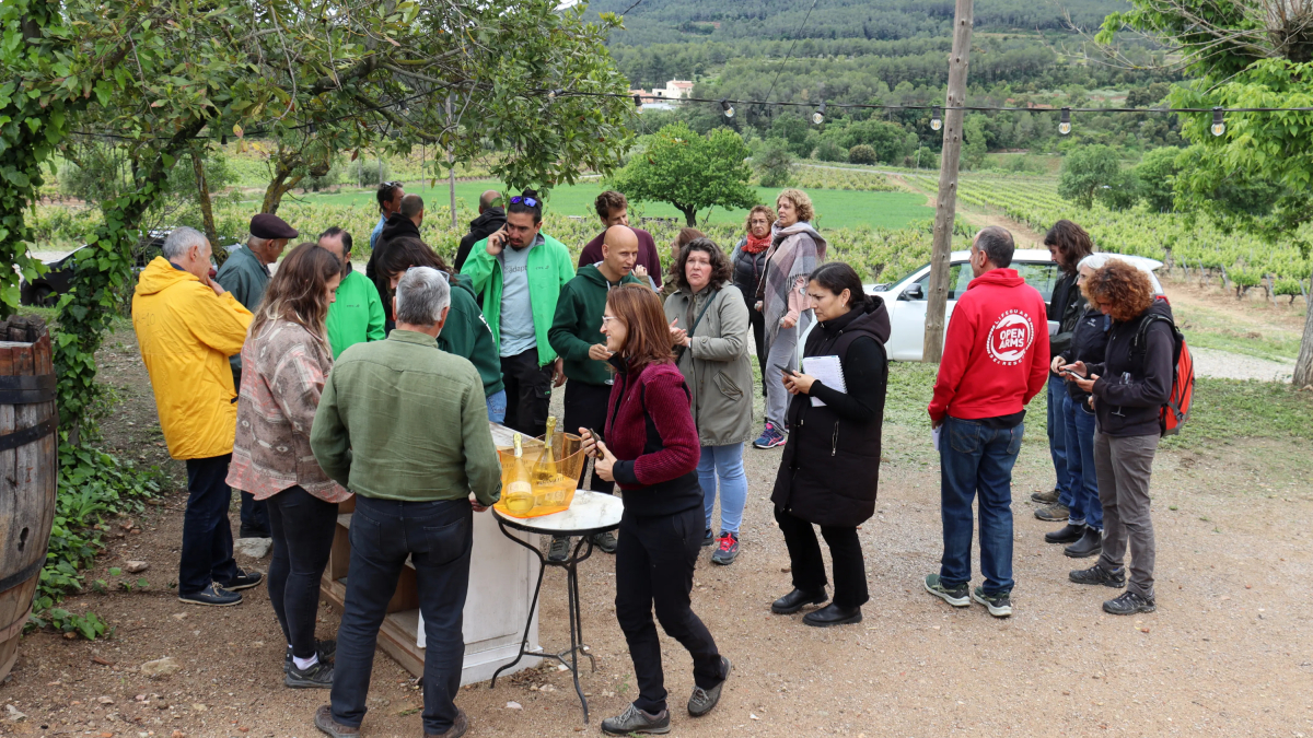 Representants agraris i forestals al 'Biodistricte zona +500', situat al Pla de Manlleu, a Aiguamúrcia.
