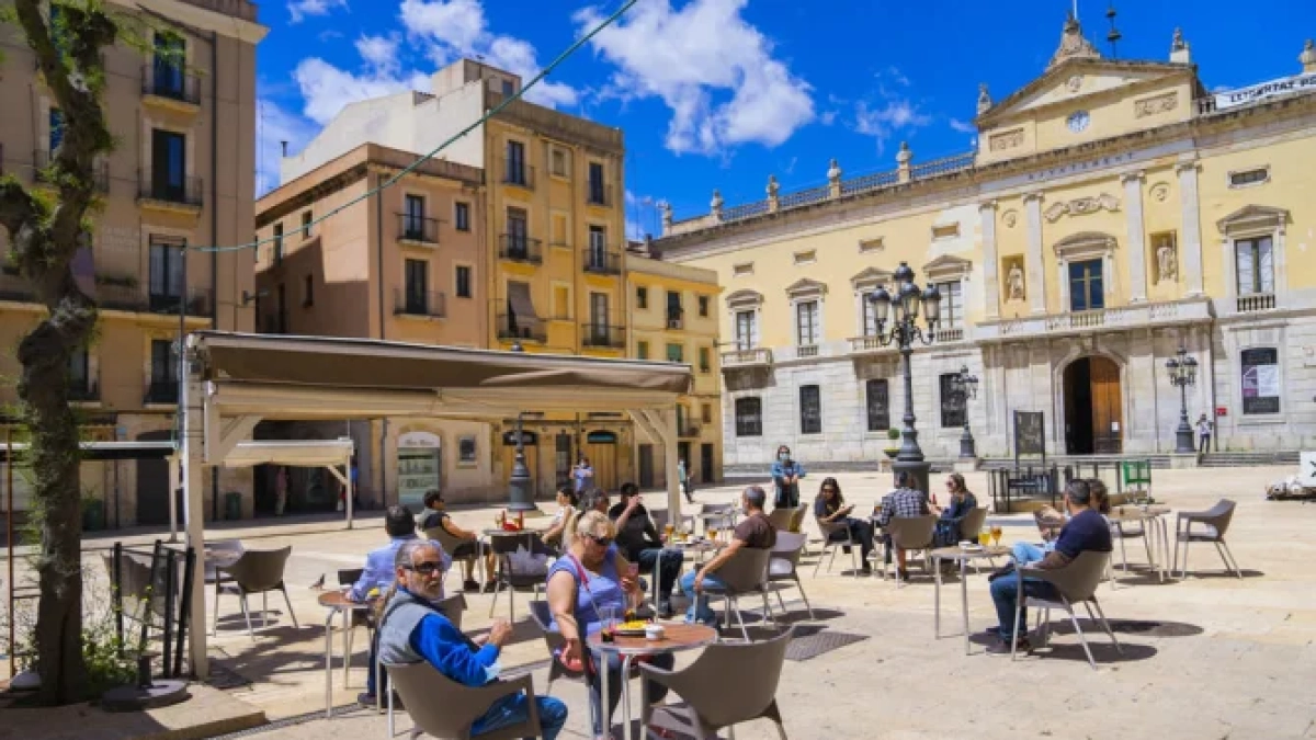 Imatge de la plaça de la font