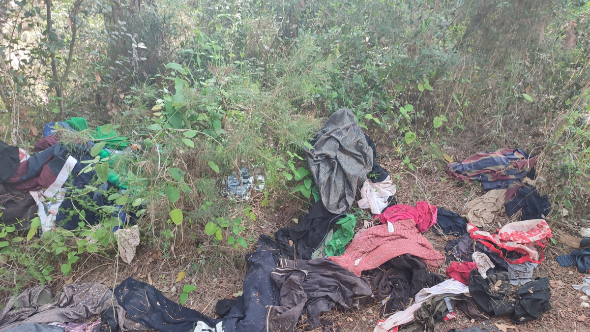 Imatge d'un abocador al bosc del Pont del Diable.
