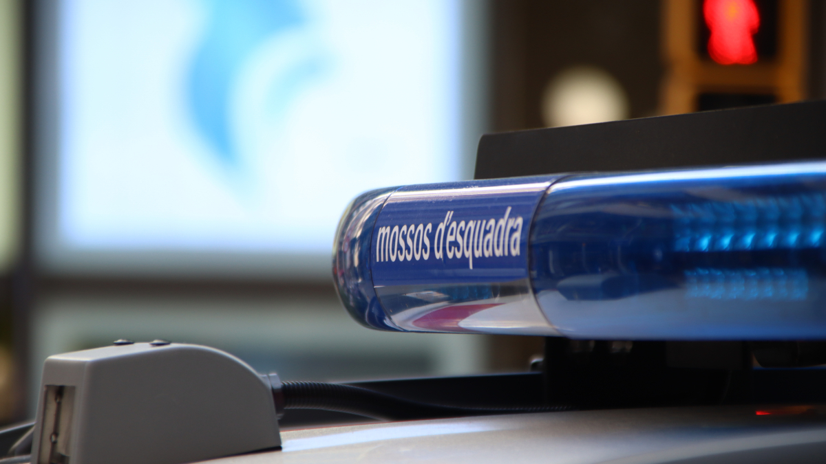Llums d’un cotxe dels Mossos d’Esquadra.