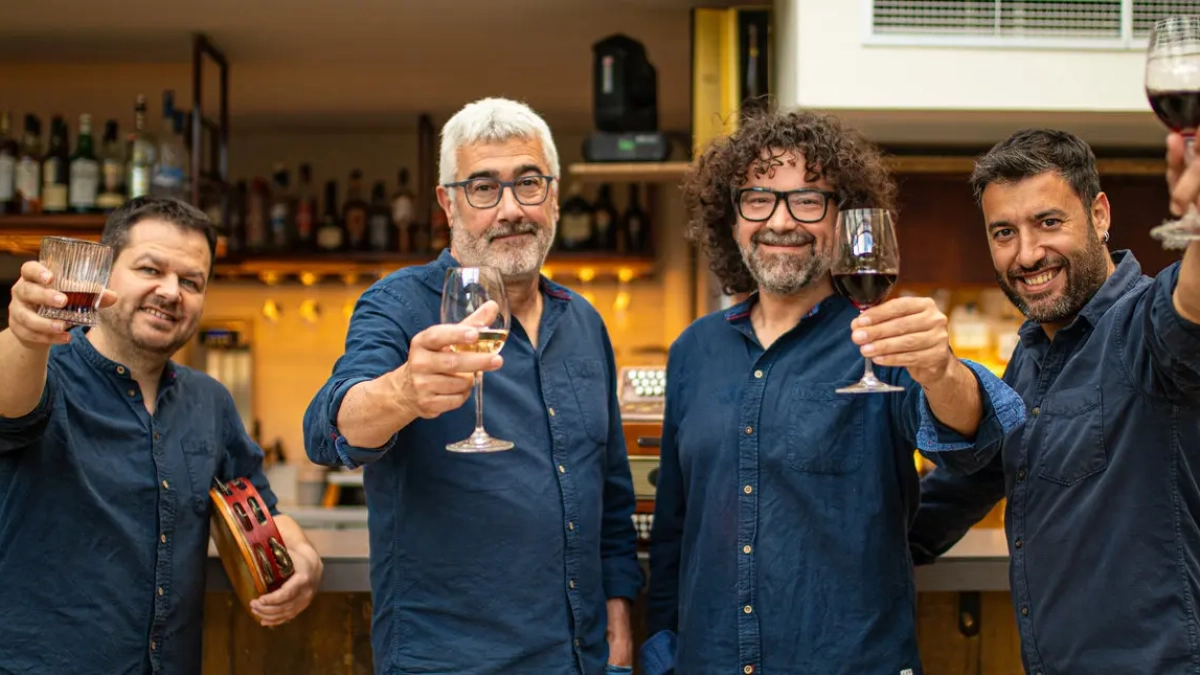 Imagen de los integrantes del grupo Fenya Rai!.