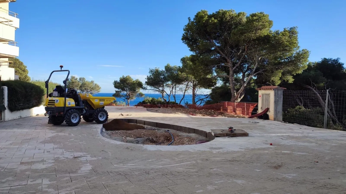 Obres del passeig de les Cales.