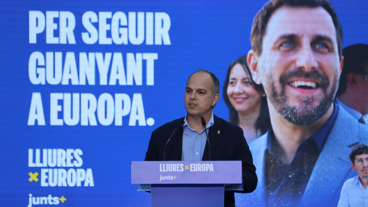 El secretario general de Junts, Jordi Turull, interviene en el acto de inicio de campaña para las elecciones europeas