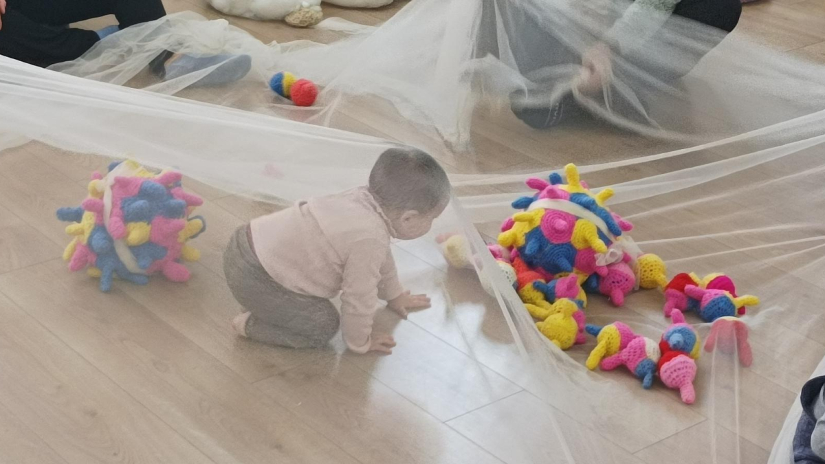 Fotografía del proyecto 'Nius. L'art dels cinc sentits', una de las actividades del ciclo 'Arts en Família'.