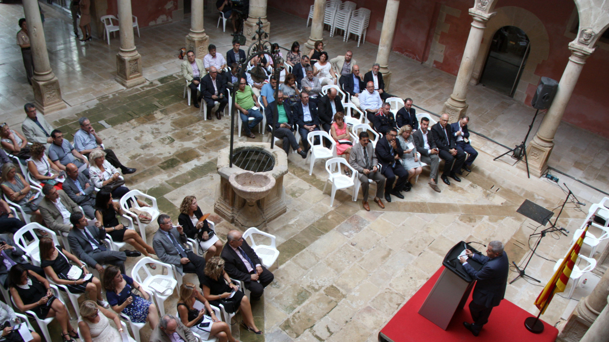 Acte institucional de commemoració de la Diada als Reials Col·legis de Tortosa.